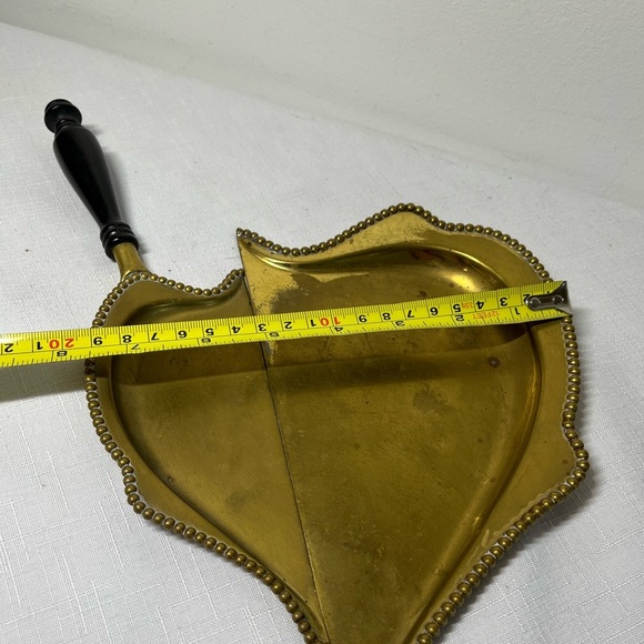 Antique Crumb Catcher / Tray & Scraper, Silent Butler, Heart Shaped. Brass. RARE - Picture 7 of 7